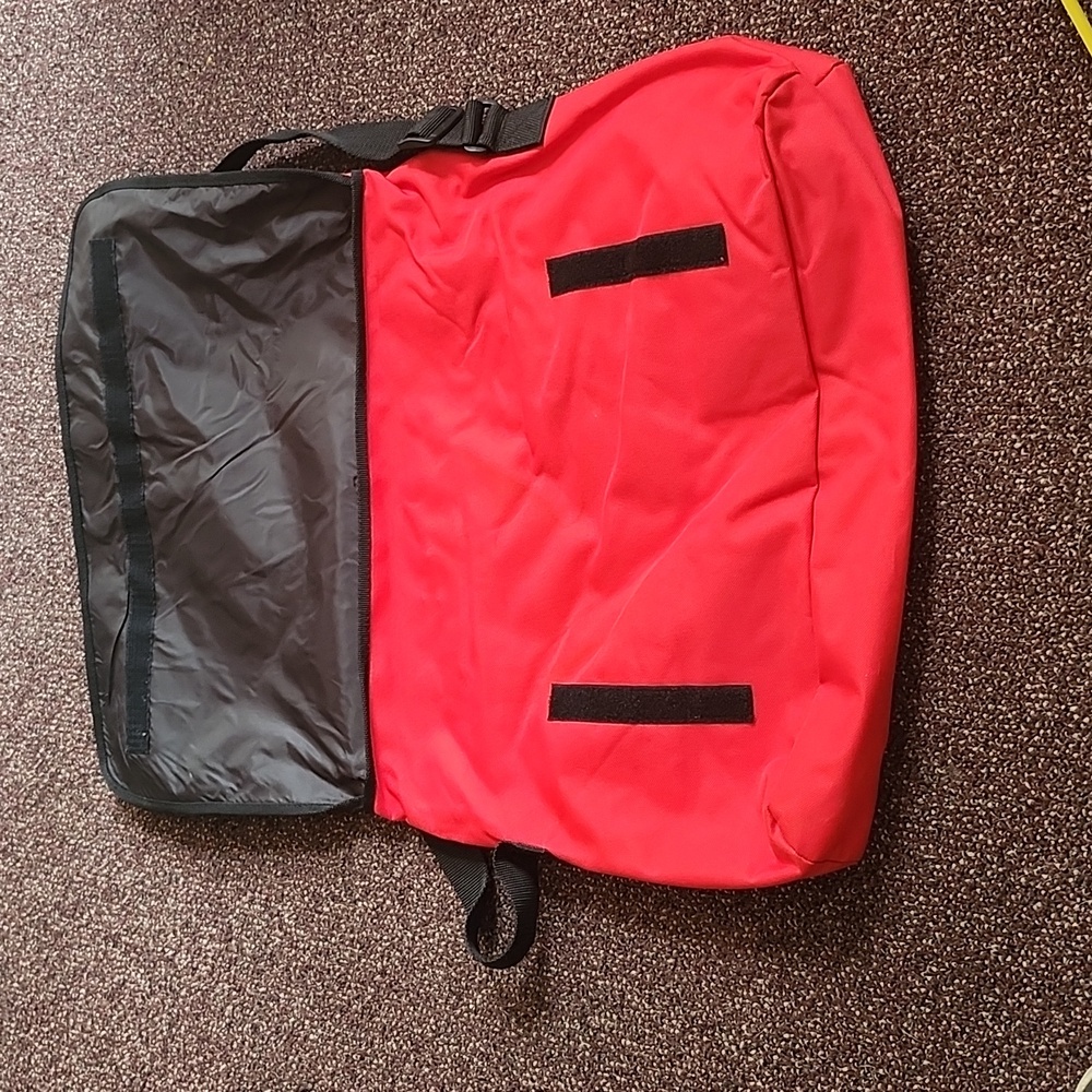 Wilson Messenger Bag - Picture 6 of 9